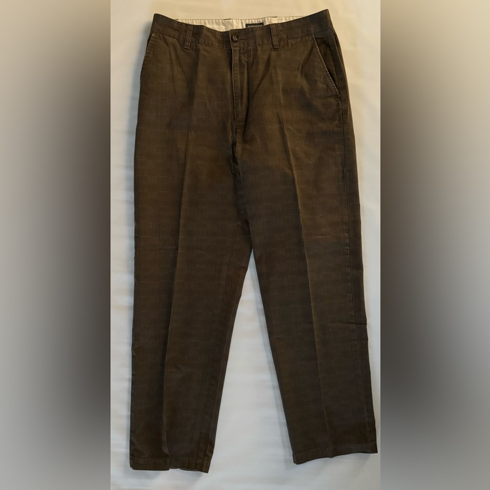 Men’s ST JOHN’S BAY Brown Plaid Check Flat Front Pants 34x32